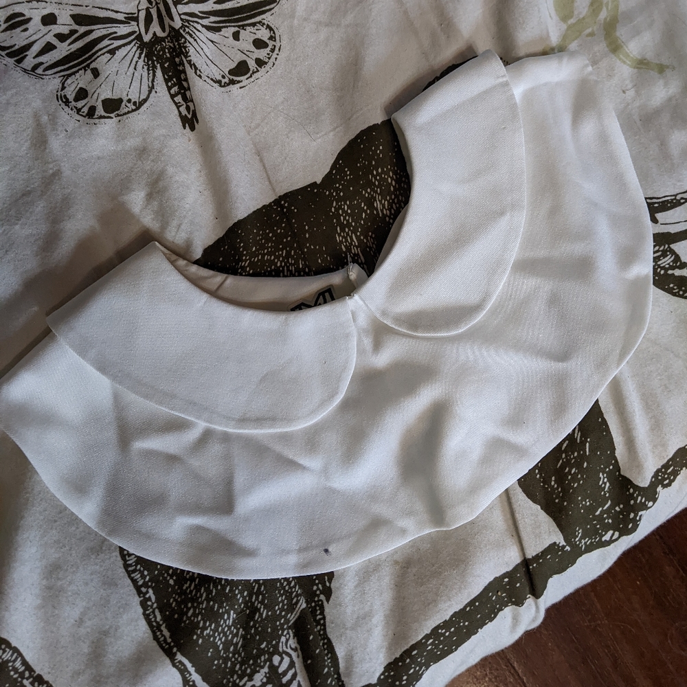 Snap on Peter Pan Collar